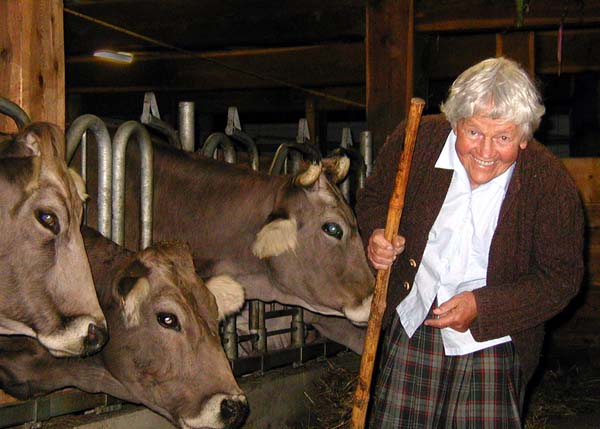 Erika im Stall, Padaun, 2003